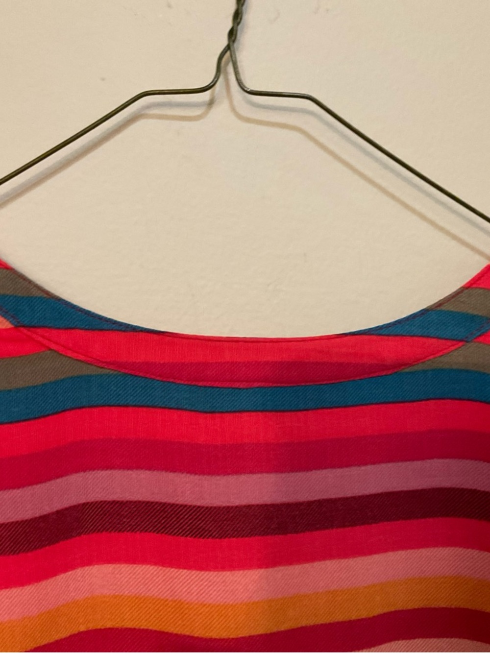 Harper Gauze Button-Front Sleeveless Blouse - Picture 9 of 10